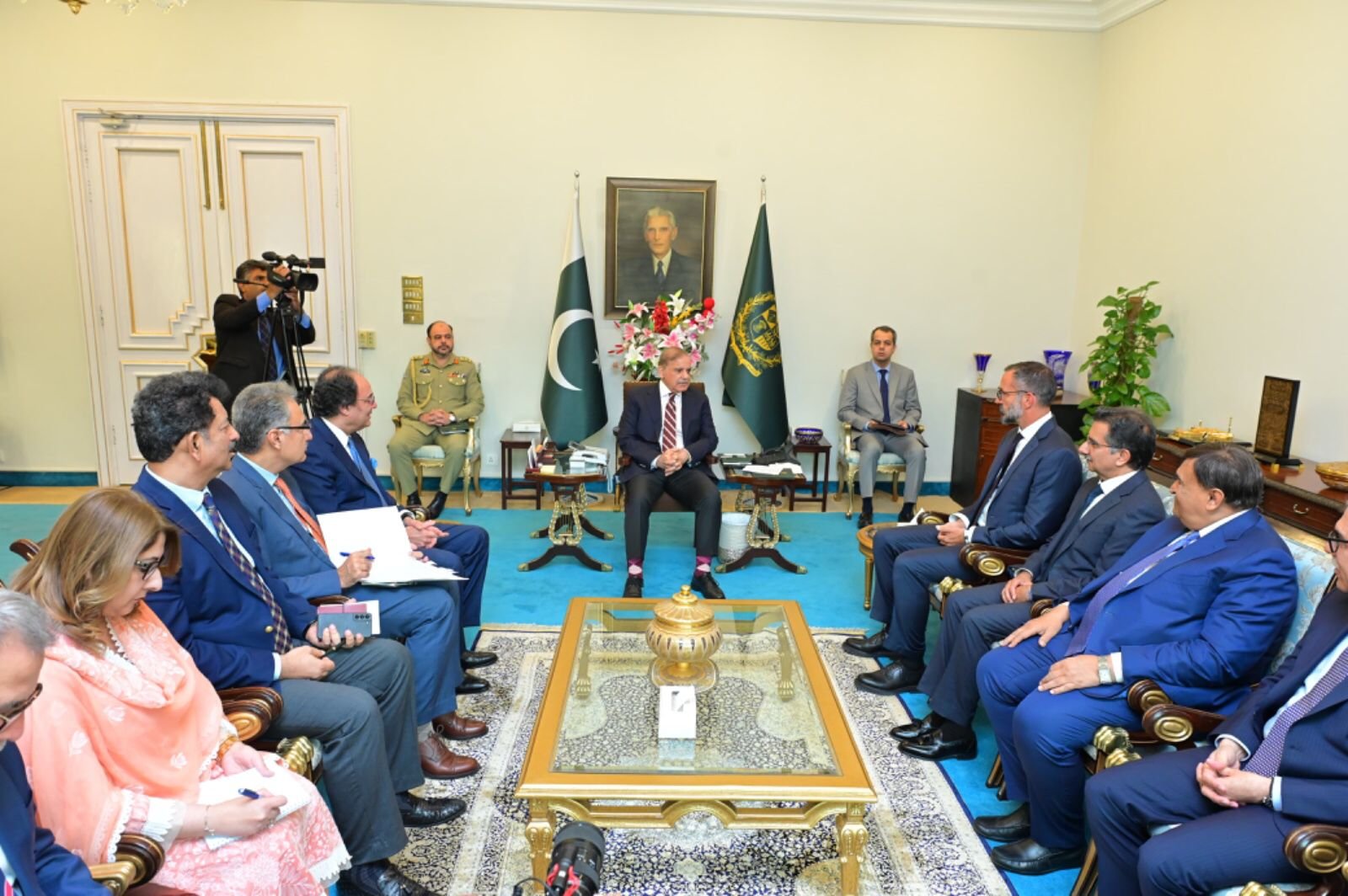 Prince Rahim Aga Khan concludes Pakistan visit